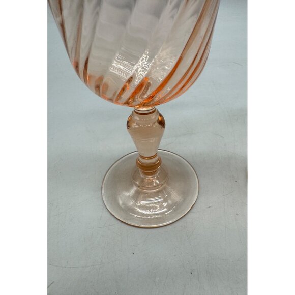 Set Of 2 Vintage Swirl Pattern Pink Depression Glass Goblets Rosaline Pink READ - Picture 3 of 8